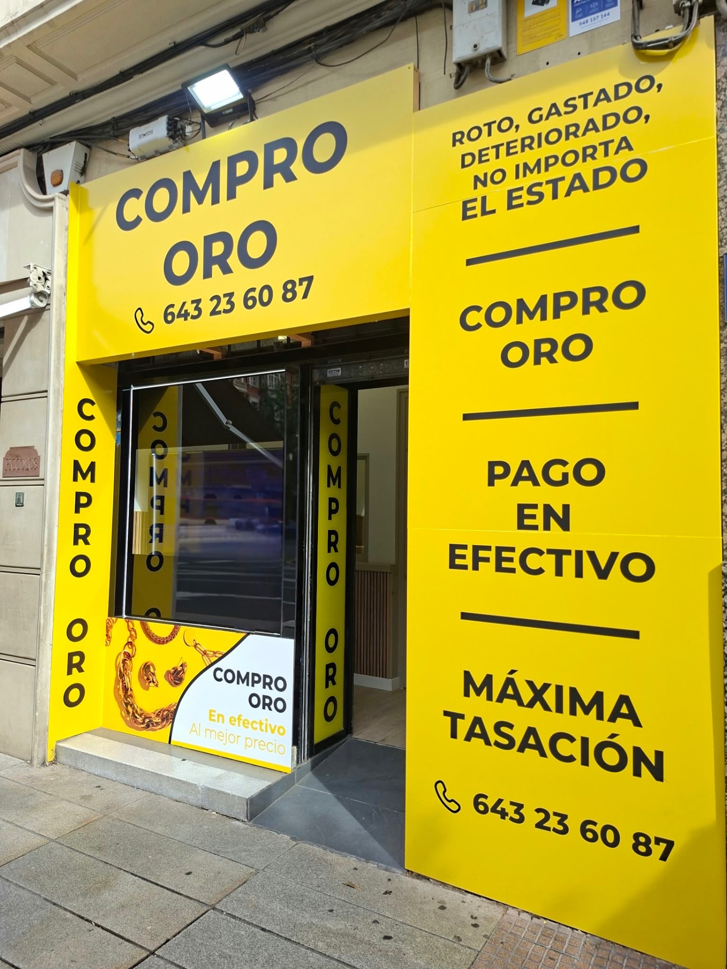 Fachada amarilla de Oro Norte en Logroño